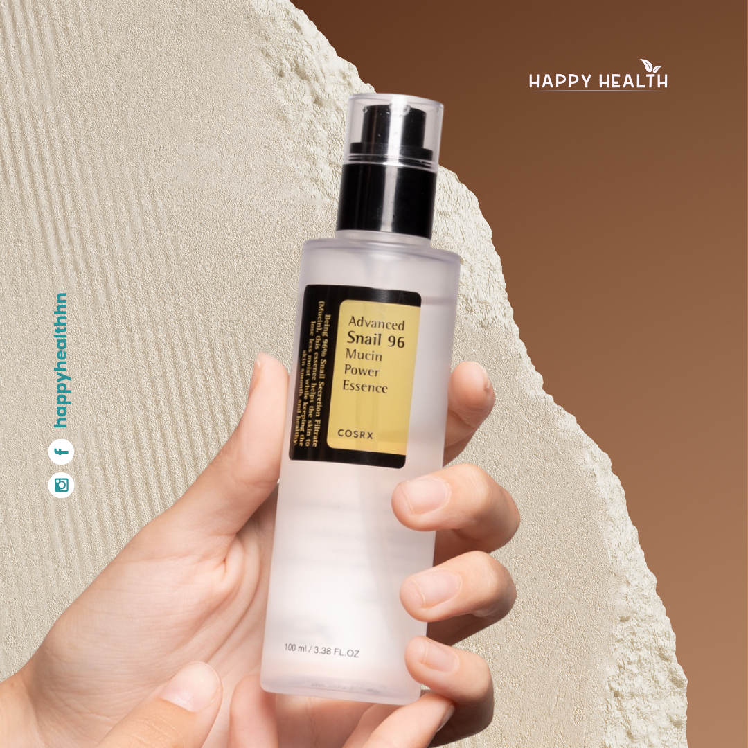 COSRX Advanced Snail 96 Mucin Power Essence sobre fondo natural — esencia coreana regeneradora con mucina de caracol