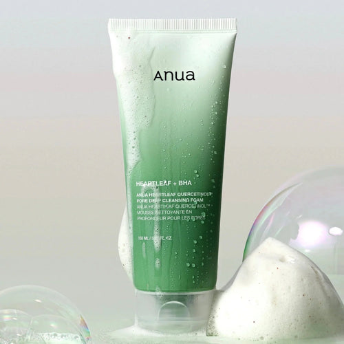 Limpiador facial en espuma Anua Heartleaf + BHA Cleansing Foam para pieles sensibles y con acné.